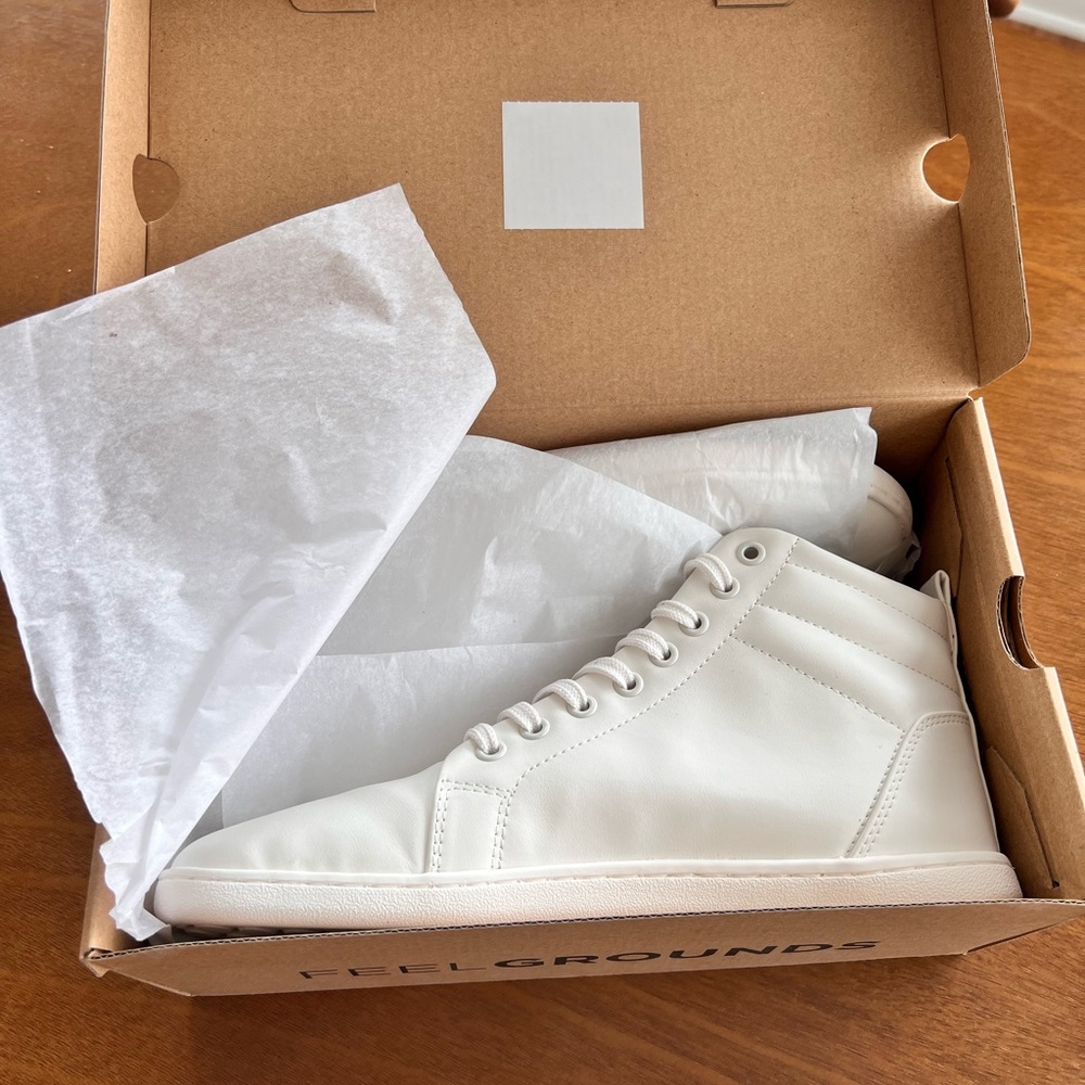 Feelgrounds Women's White High Rise Luxe Sneakers